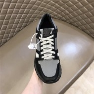 Louis Vuitton Men SNEAKER