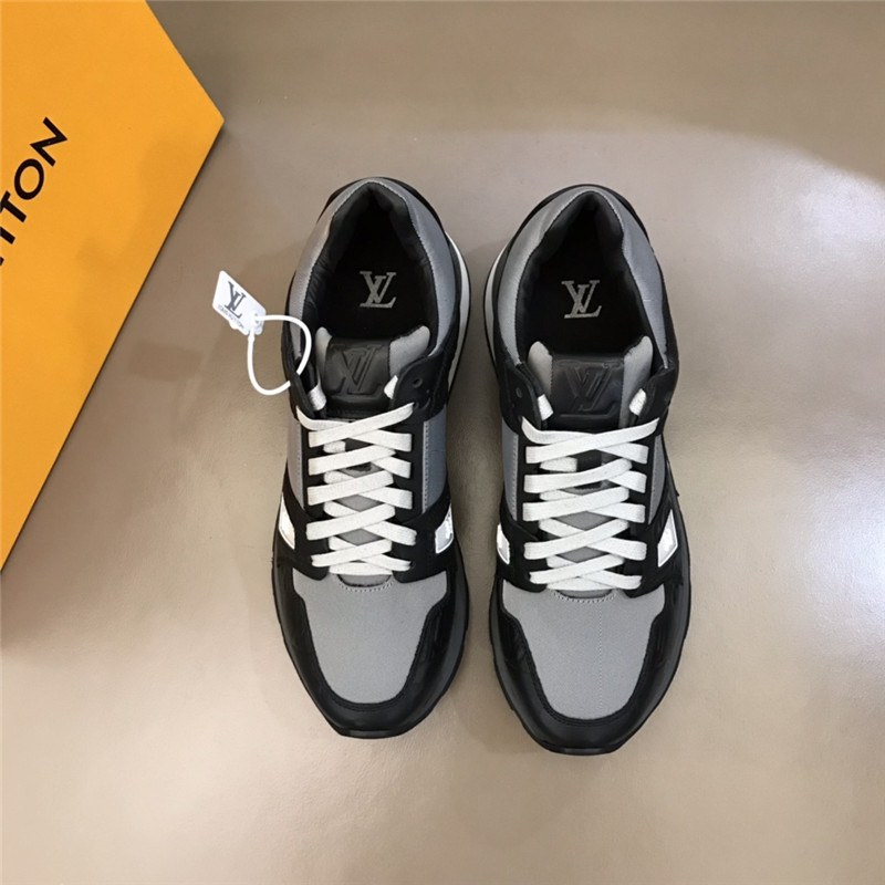 Louis Vuitton Men SNEAKER