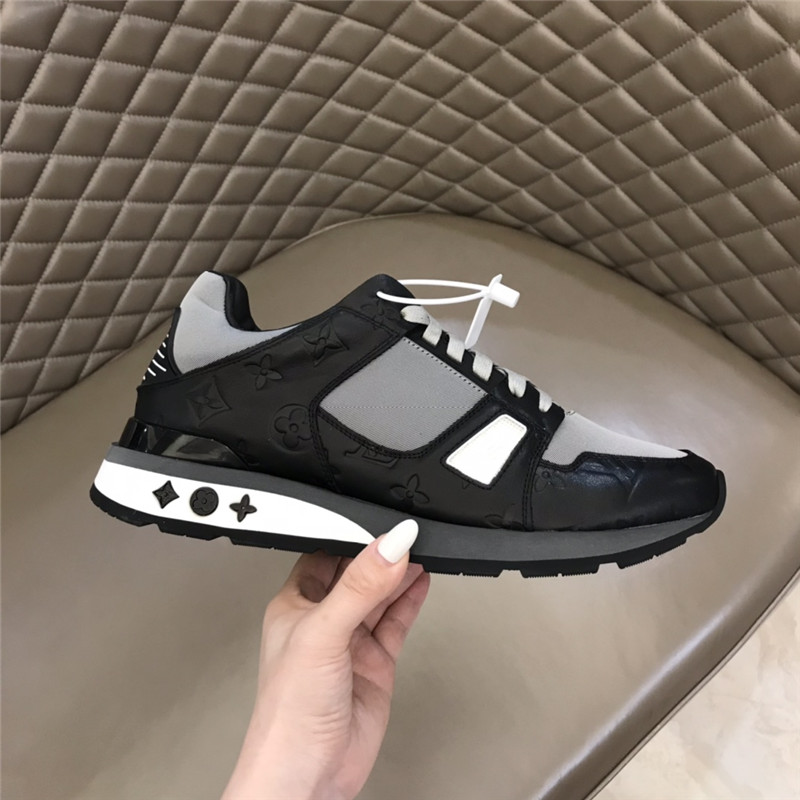 Louis Vuitton Men SNEAKER