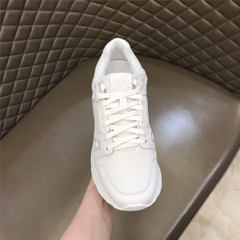 Louis Vuitton Men SNEAKER