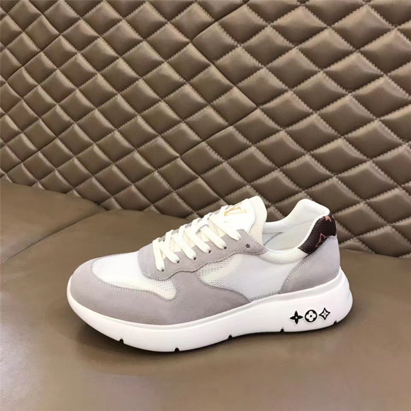 Louis Vuitton Men SNEAKER