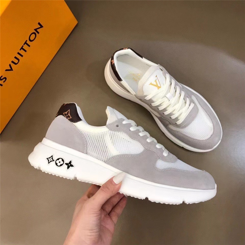 Louis Vuitton Men SNEAKER