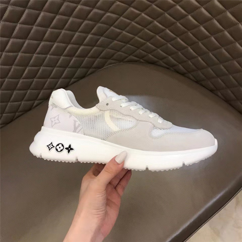 Louis Vuitton Men SNEAKER