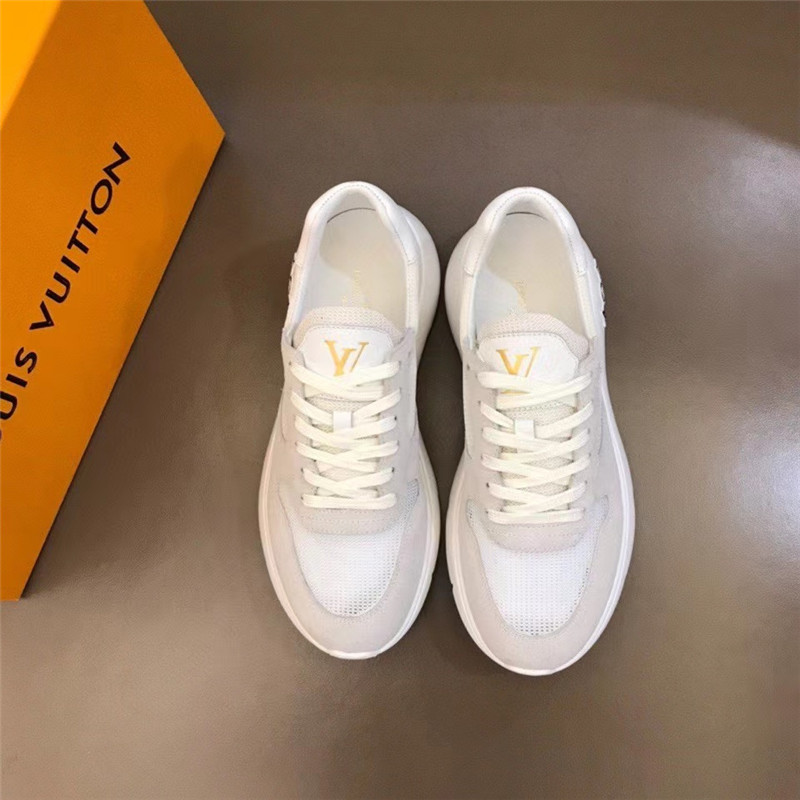 Louis Vuitton Men SNEAKER