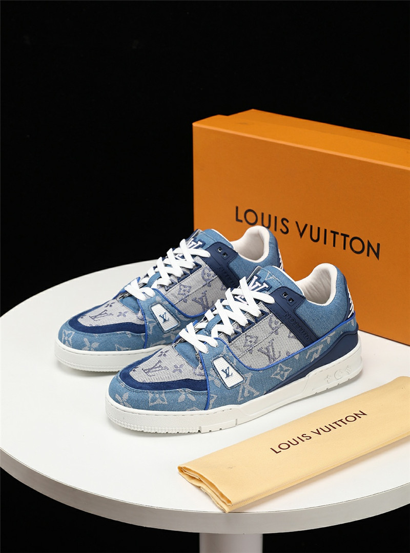 Louis Vuitton Men SNEAKER