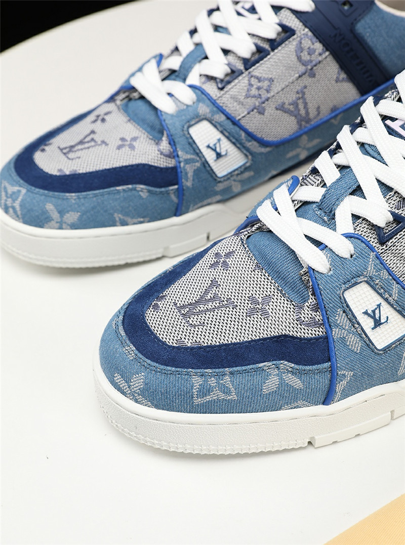 Louis Vuitton Men SNEAKER