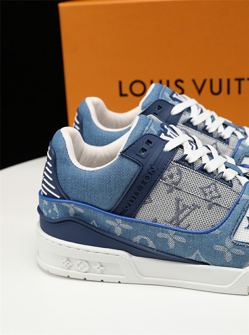 Louis Vuitton Men SNEAKER