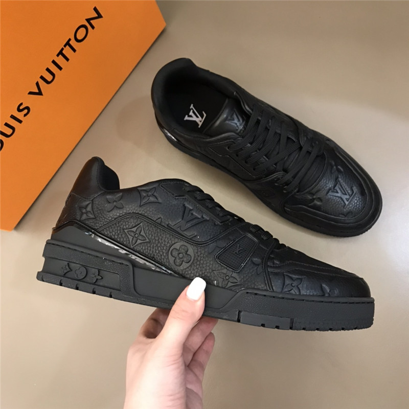 Louis Vuitton Men SNEAKER