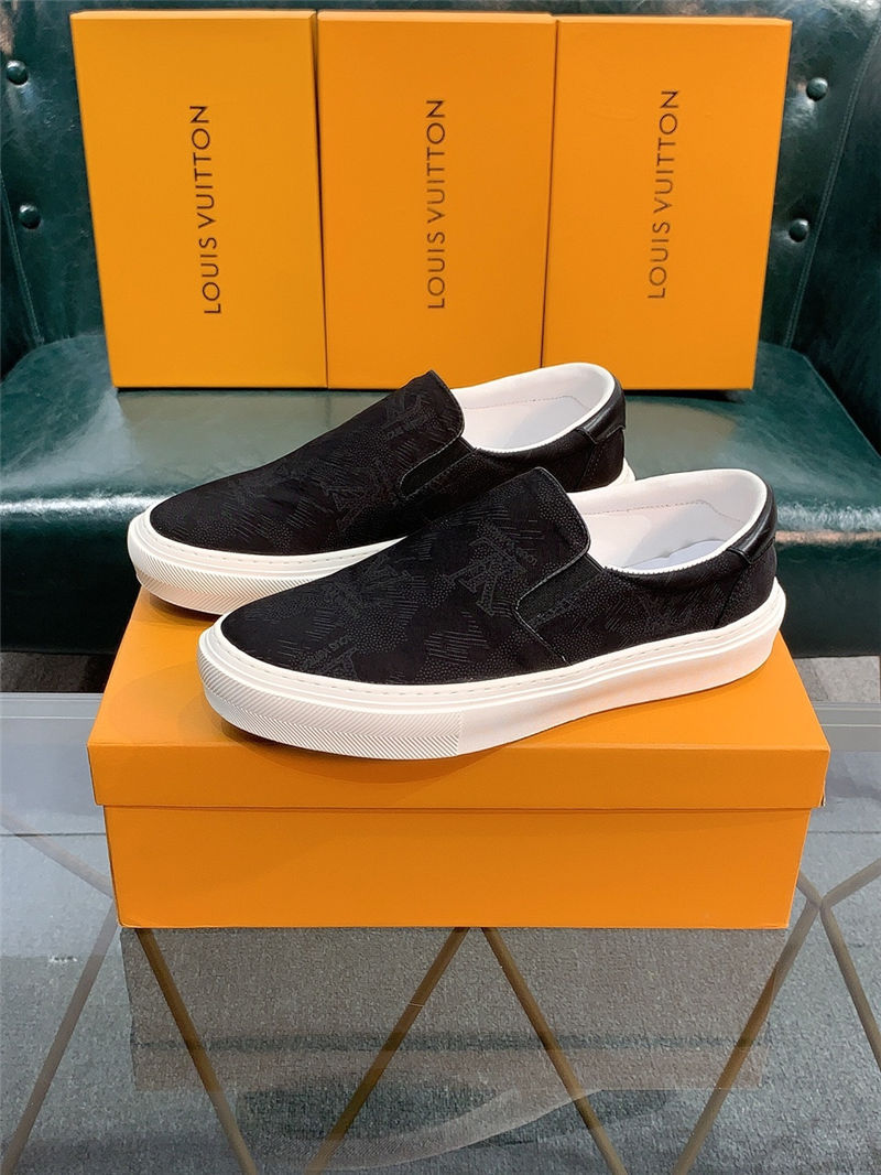 Louis Vuitton Men SNEAKER