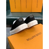 Louis Vuitton Men SNEAKER