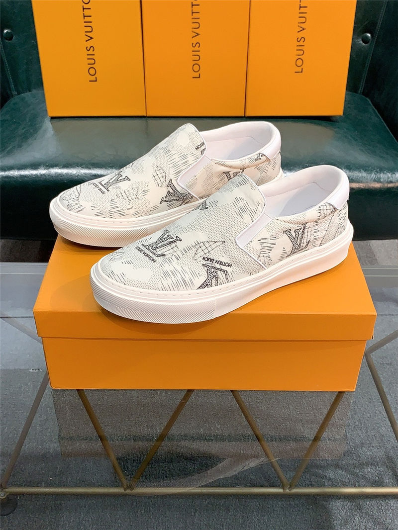 Louis Vuitton Men SNEAKER