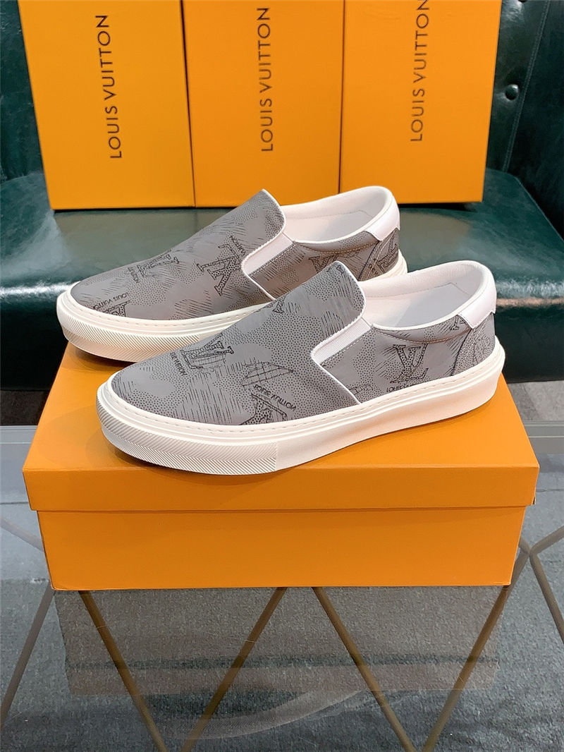 Louis Vuitton Men SNEAKER