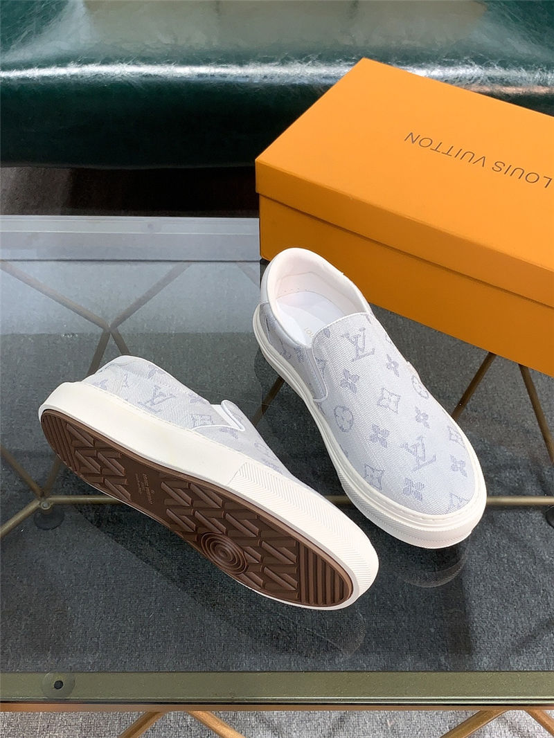 Louis Vuitton Men SNEAKER