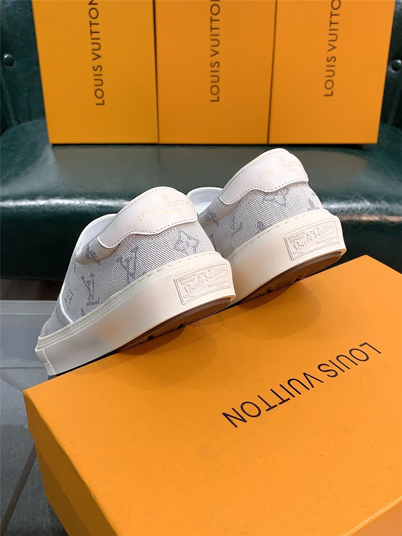 Louis Vuitton Men SNEAKER