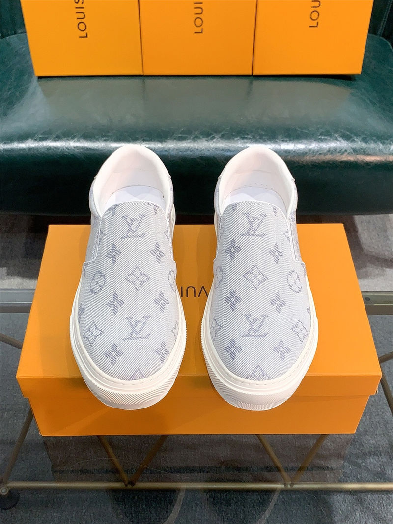 Louis Vuitton Men SNEAKER