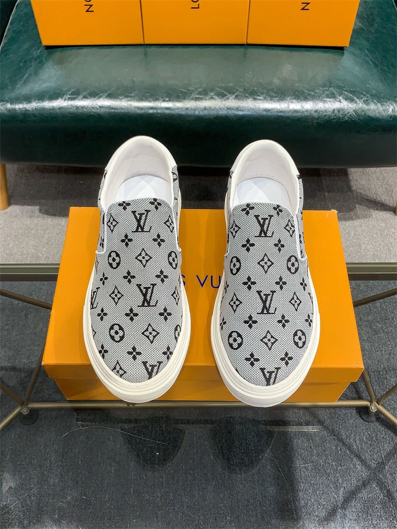 Louis Vuitton Men SNEAKER