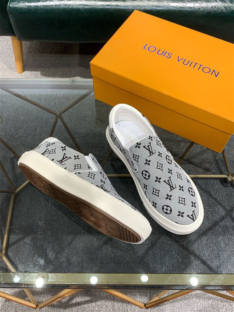 Louis Vuitton Men SNEAKER