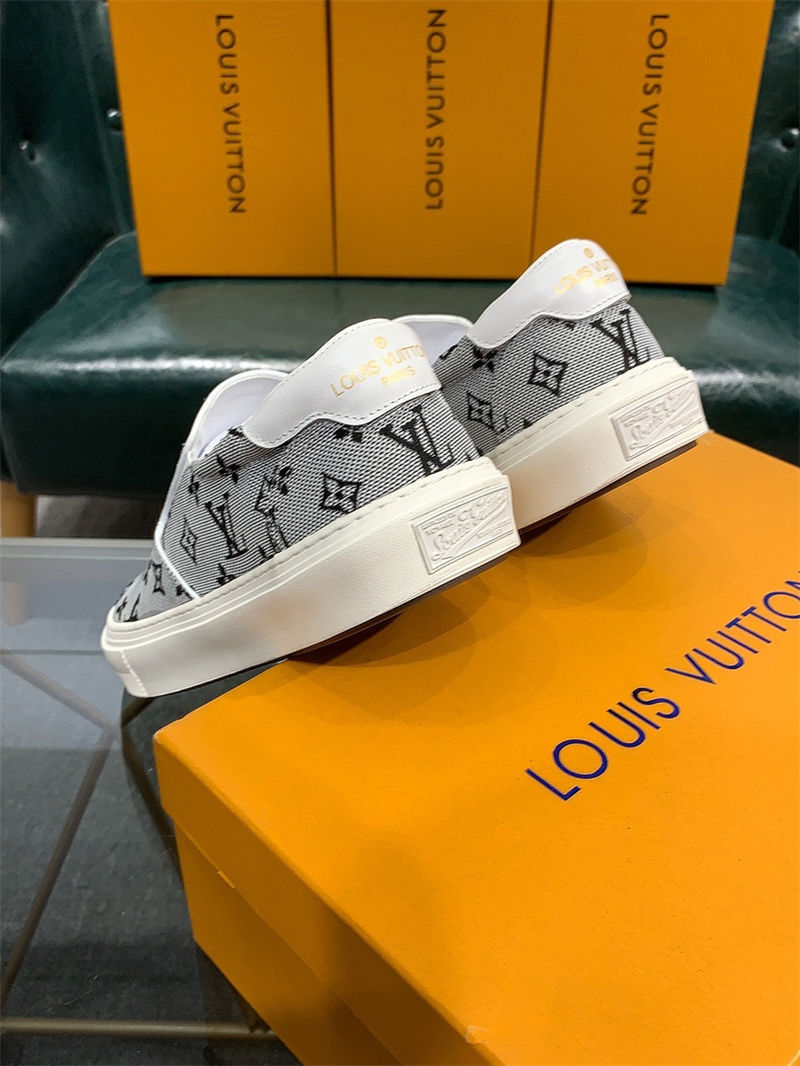 Louis Vuitton Men SNEAKER