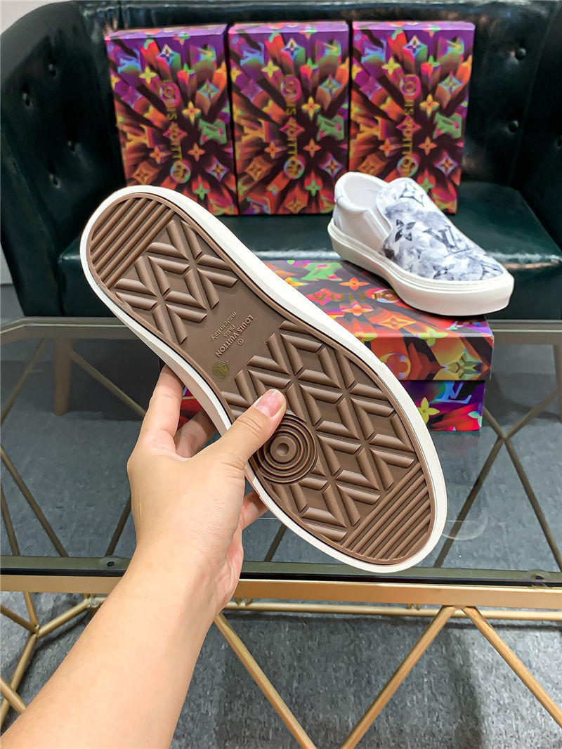 Louis Vuitton Men SNEAKER