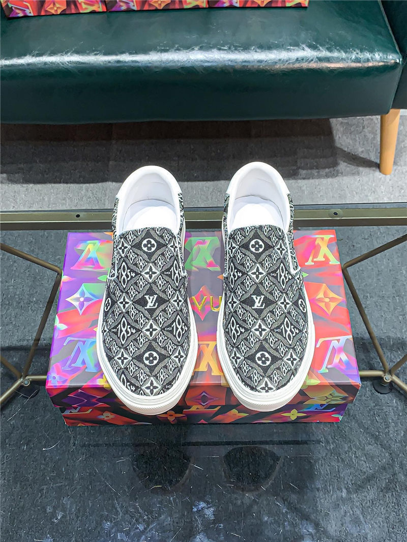 Louis Vuitton Men SNEAKER