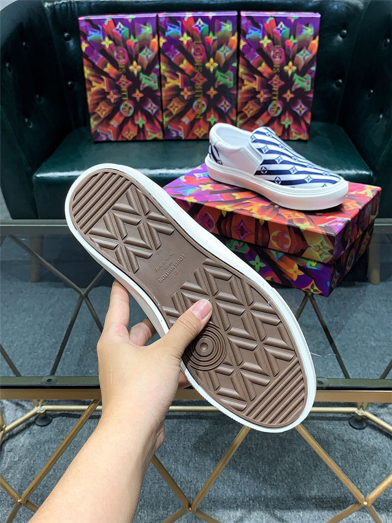 Louis Vuitton Men SNEAKER