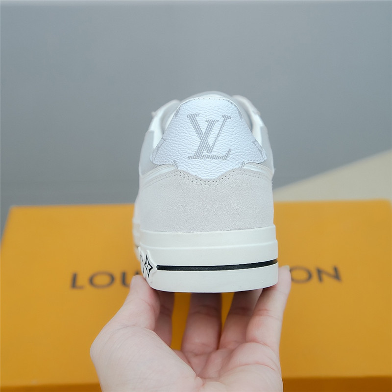 Louis Vuitton Men SNEAKER