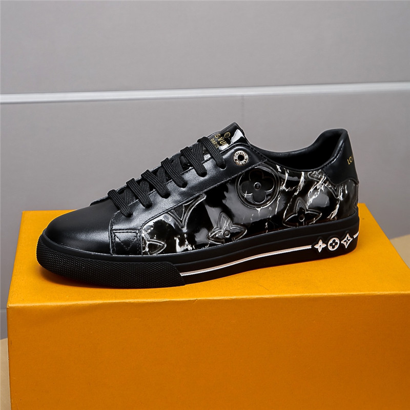 Louis Vuitton Men SNEAKER