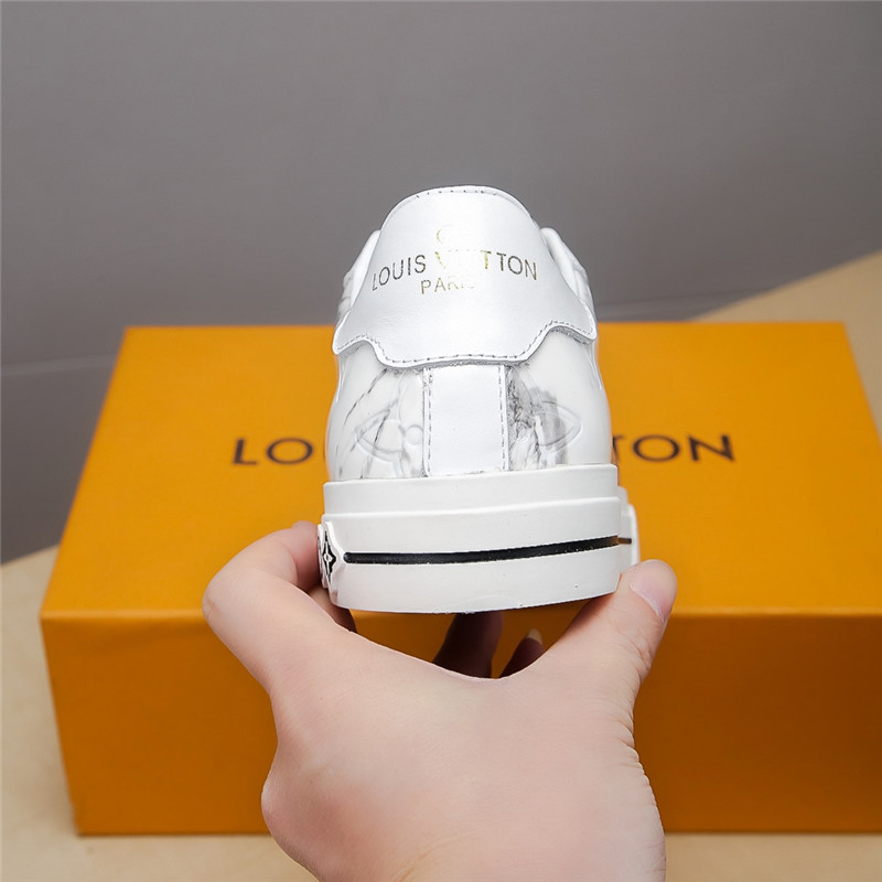 Louis Vuitton Men SNEAKER