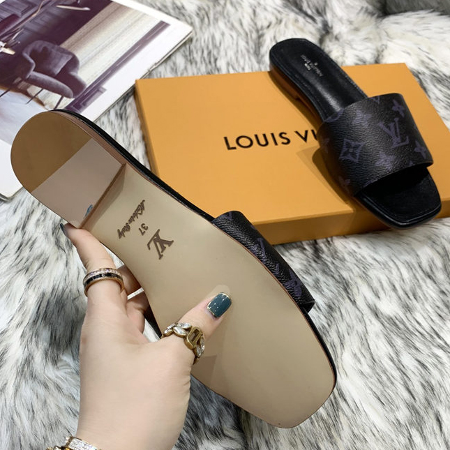 Louis Vuitton Lock It Flat Mule