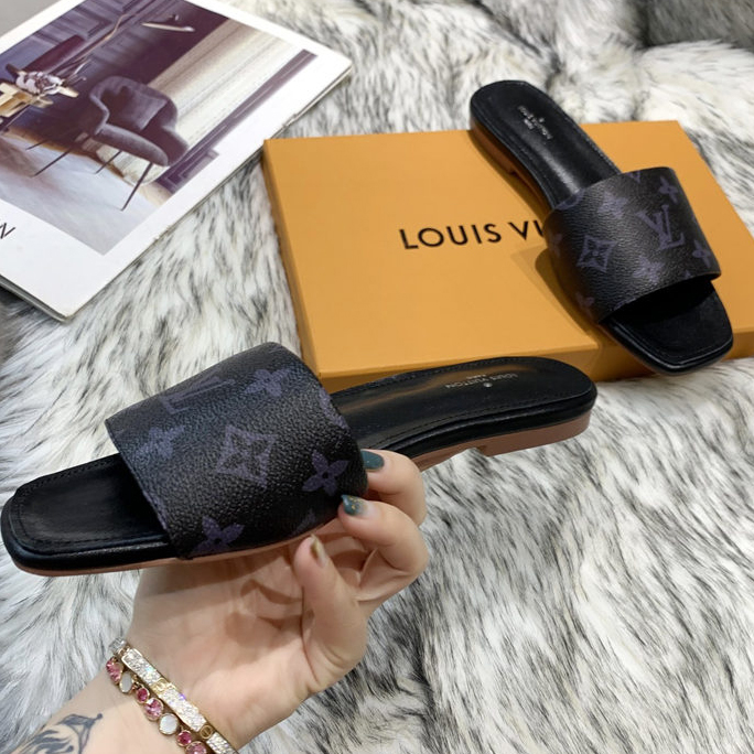 Louis Vuitton Lock It Flat Mule