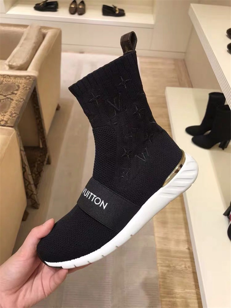 Louis Vuitton Women Sneakers