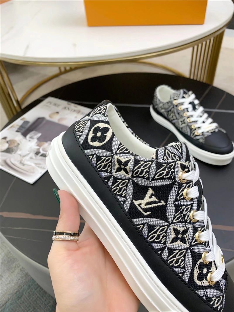 Louis Vuitton Women Sneakers