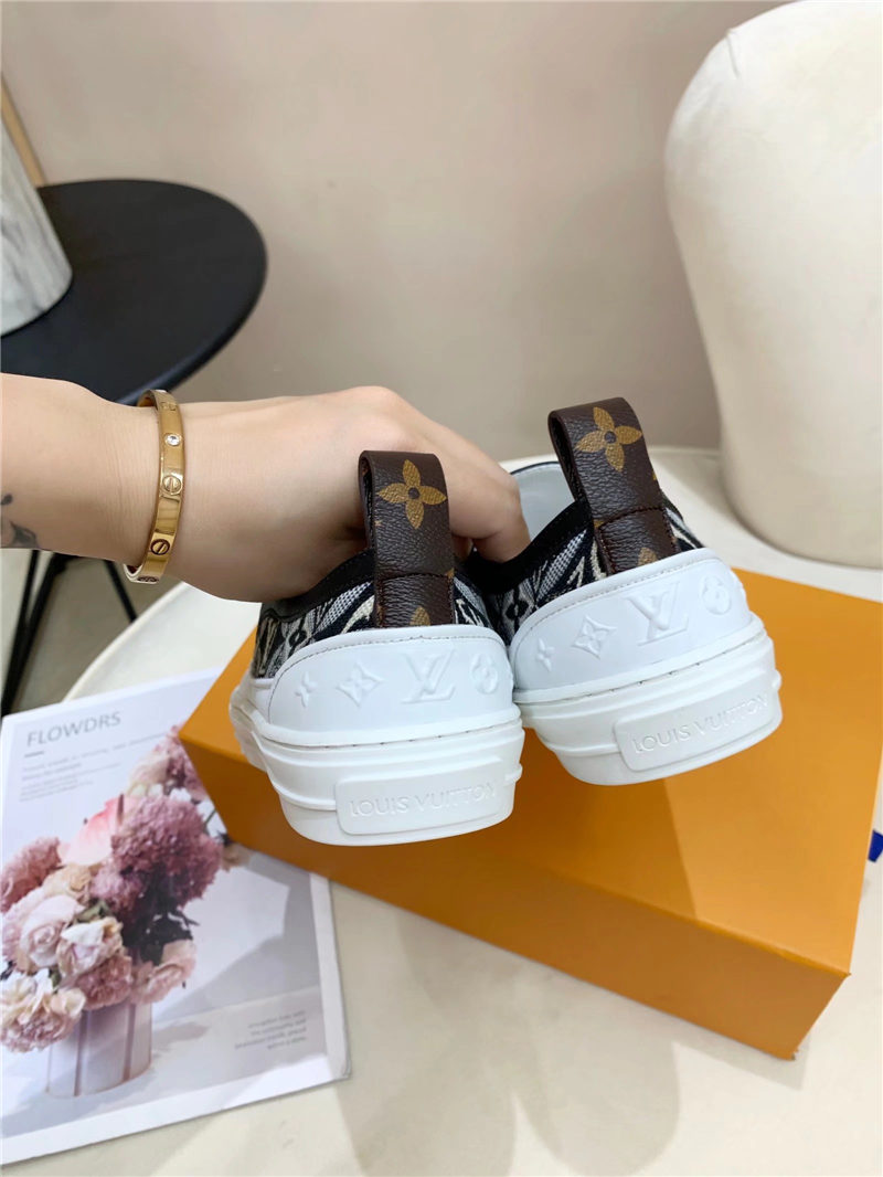 Louis Vuitton Women Sneakers