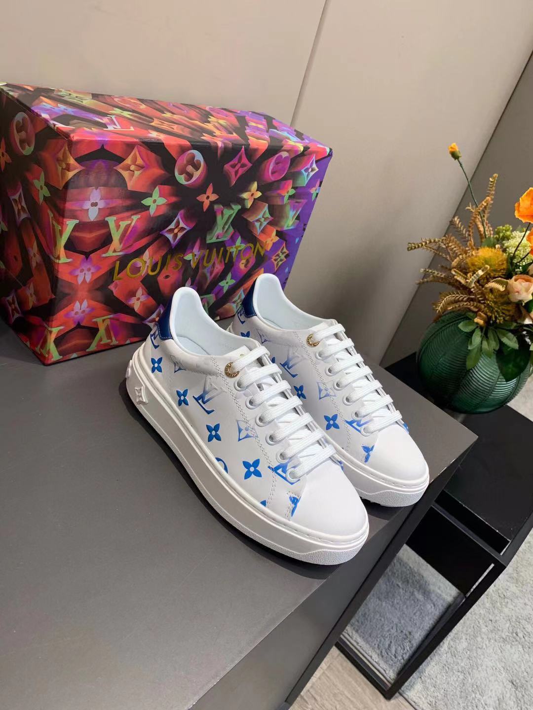 Louis Vuitton Women Sneakers