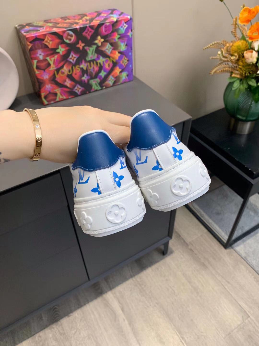 Louis Vuitton Women Sneakers