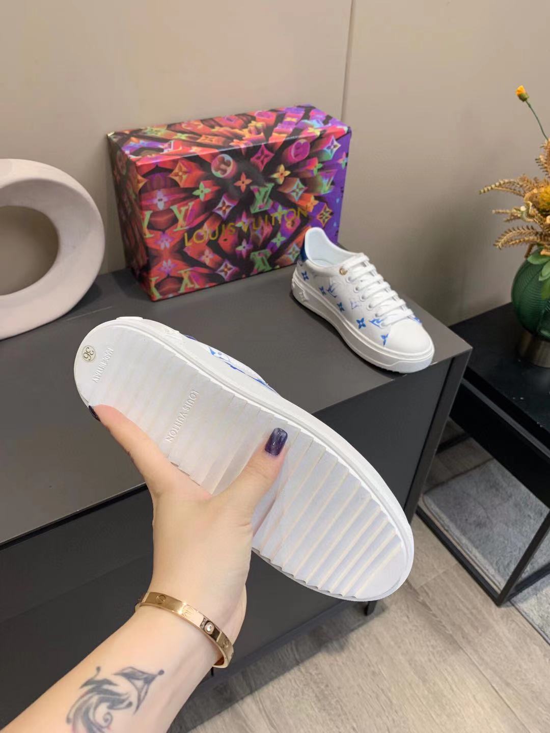 Louis Vuitton Women Sneakers