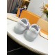 Louis Vuitton Men Women Sneakers