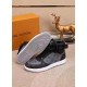 Louis Vuitton Men Women Sneakers