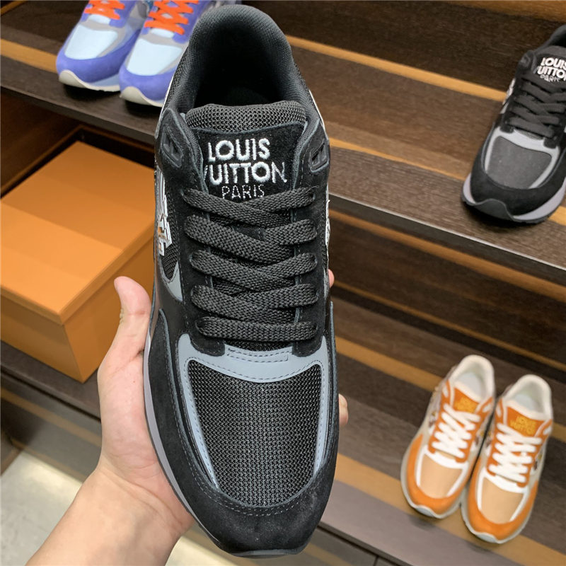 Louis Vuitton Men Women Sneakers