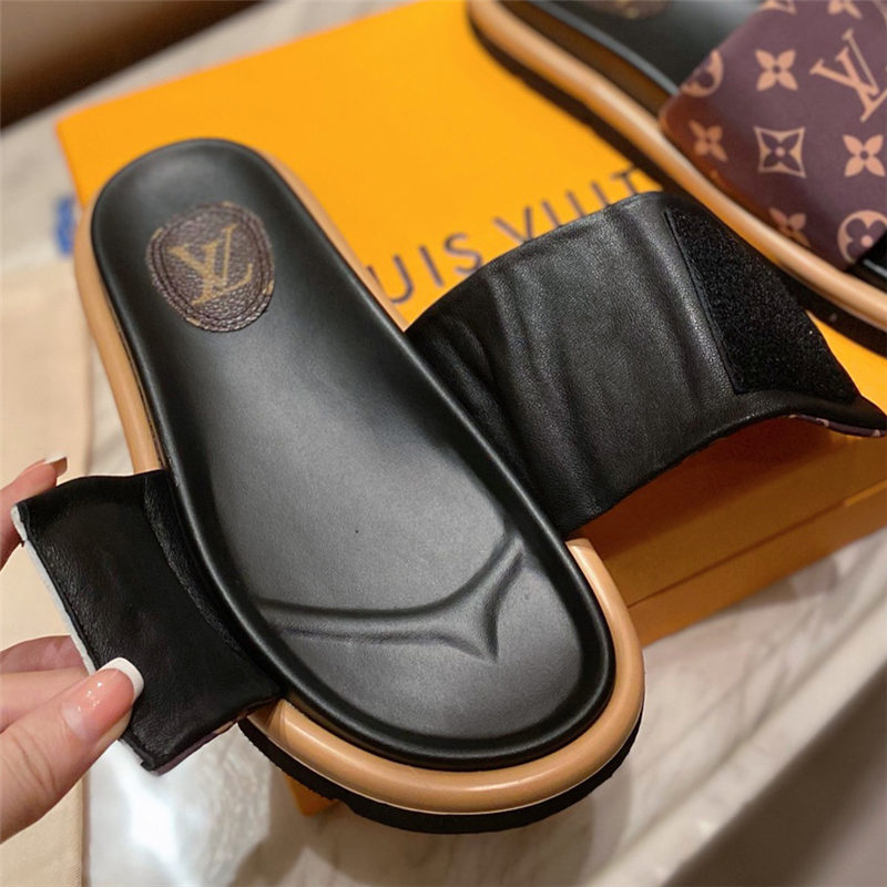 Louis Vuitton Men Women Mule