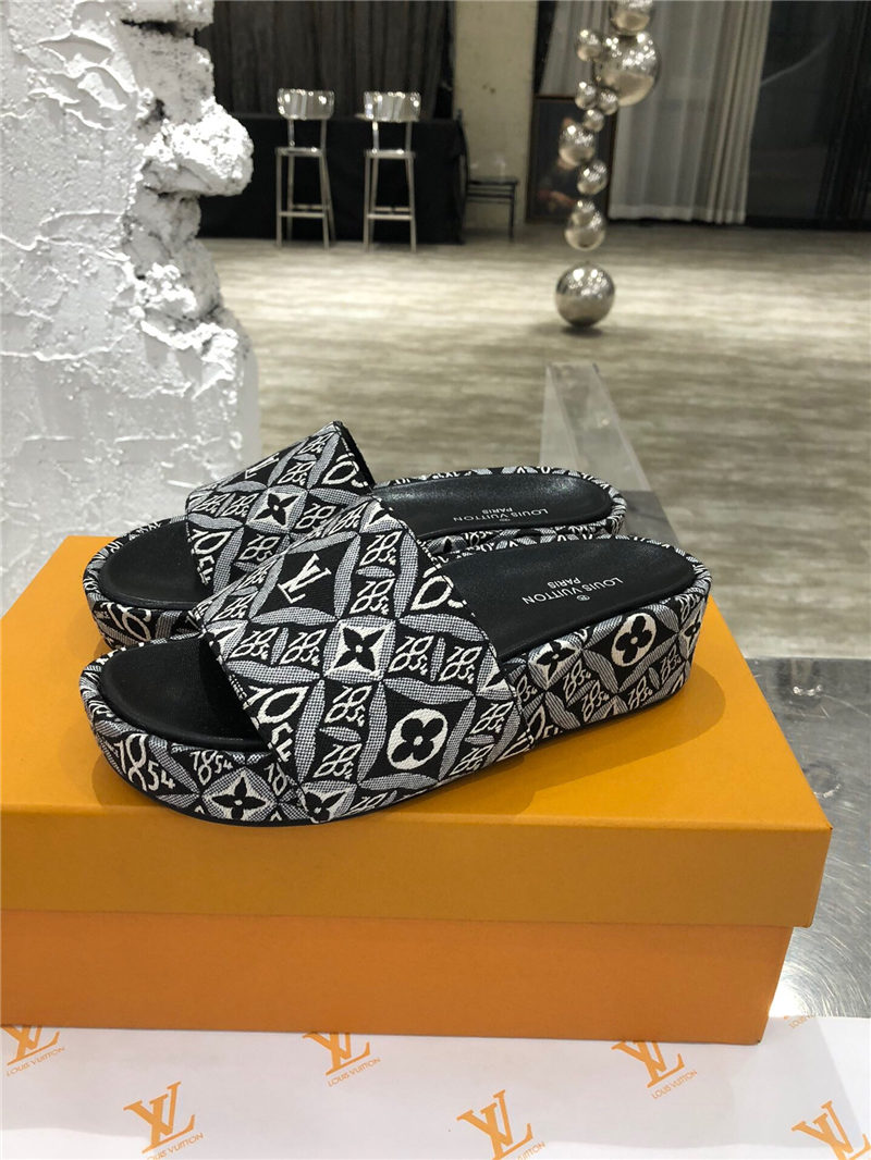 Louis Vuitton Women Mule