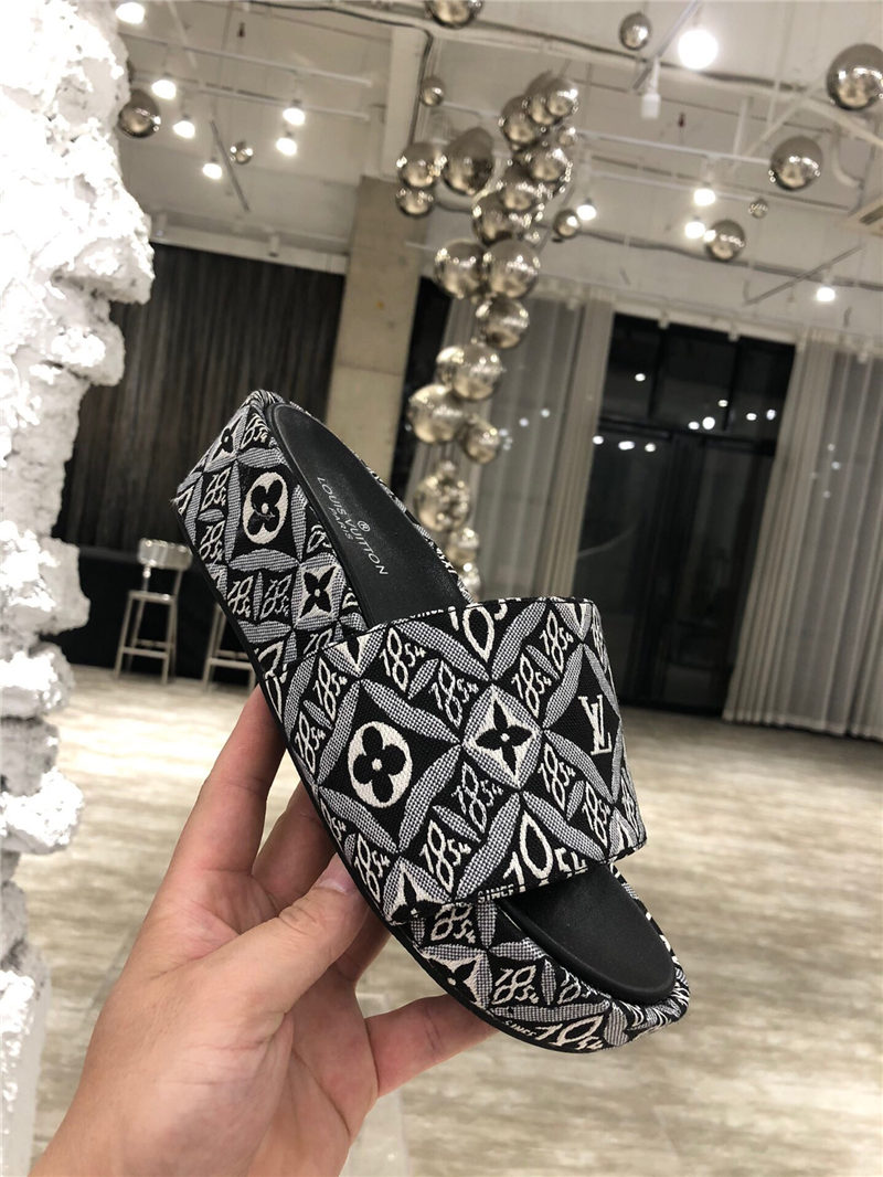 Louis Vuitton Women Mule