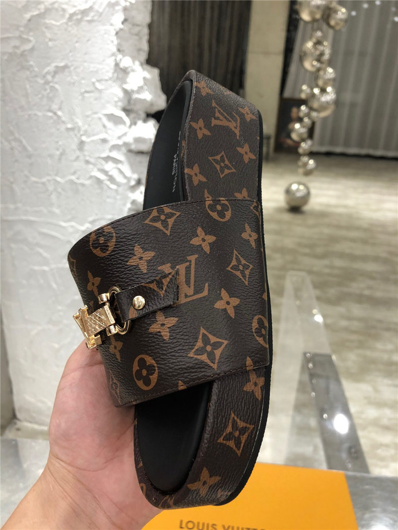 Louis Vuitton Women Mule