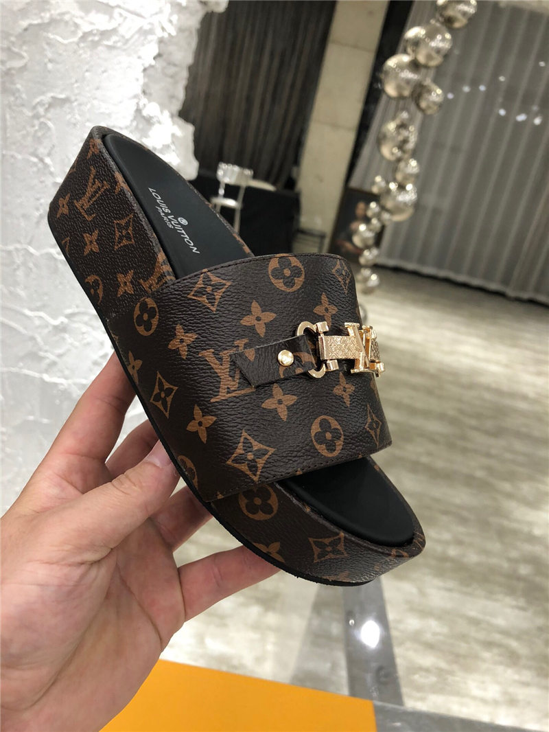 Louis Vuitton Women Mule