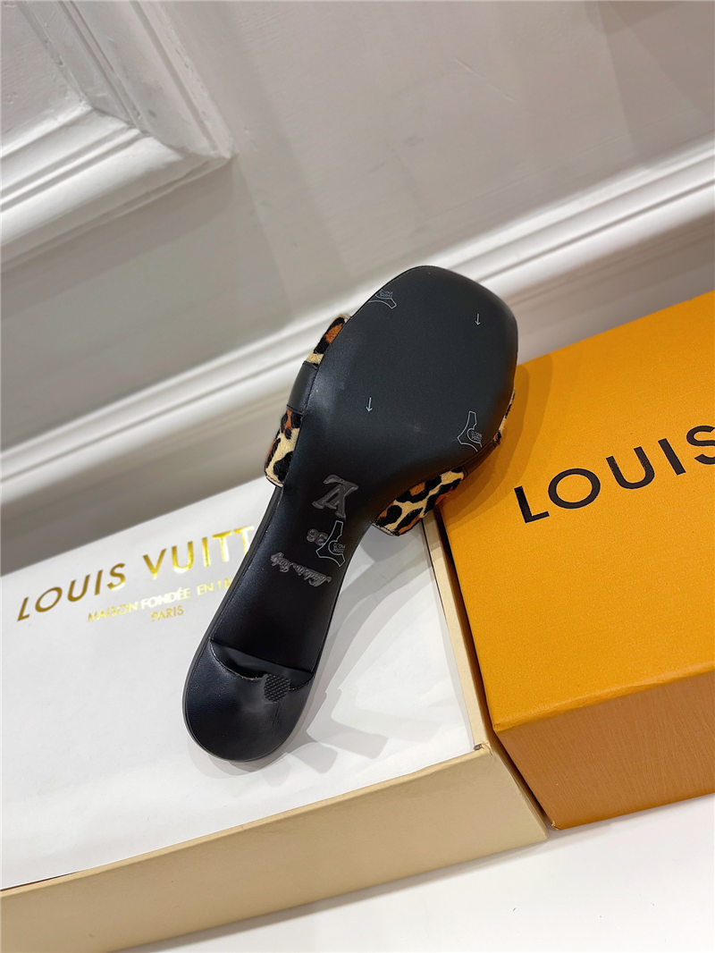 Louis Vuitton Women Mule