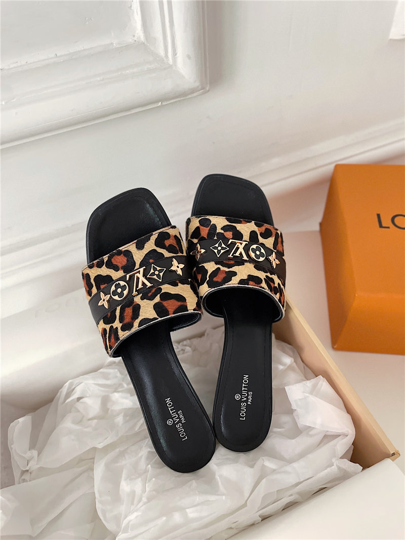 Louis Vuitton Women Mule