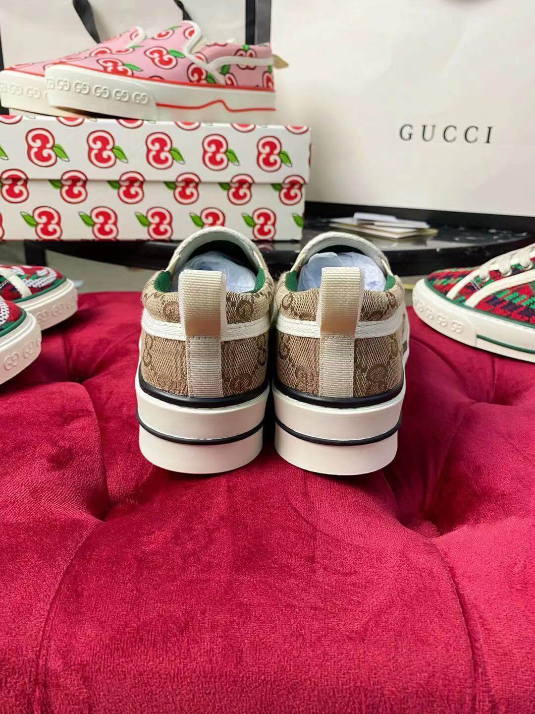 Gucci Women Loafer