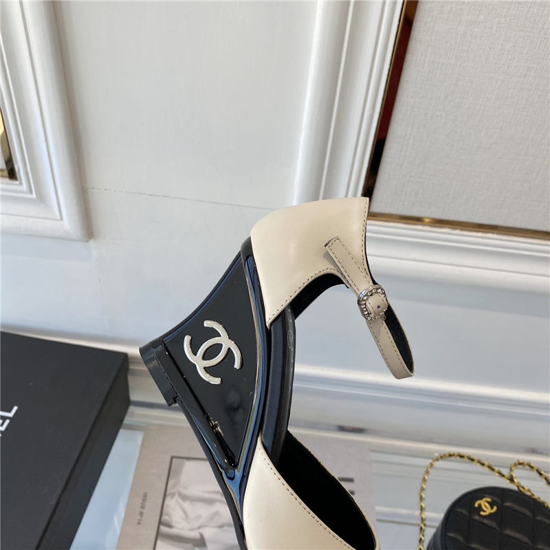 Chanel Women Pumps