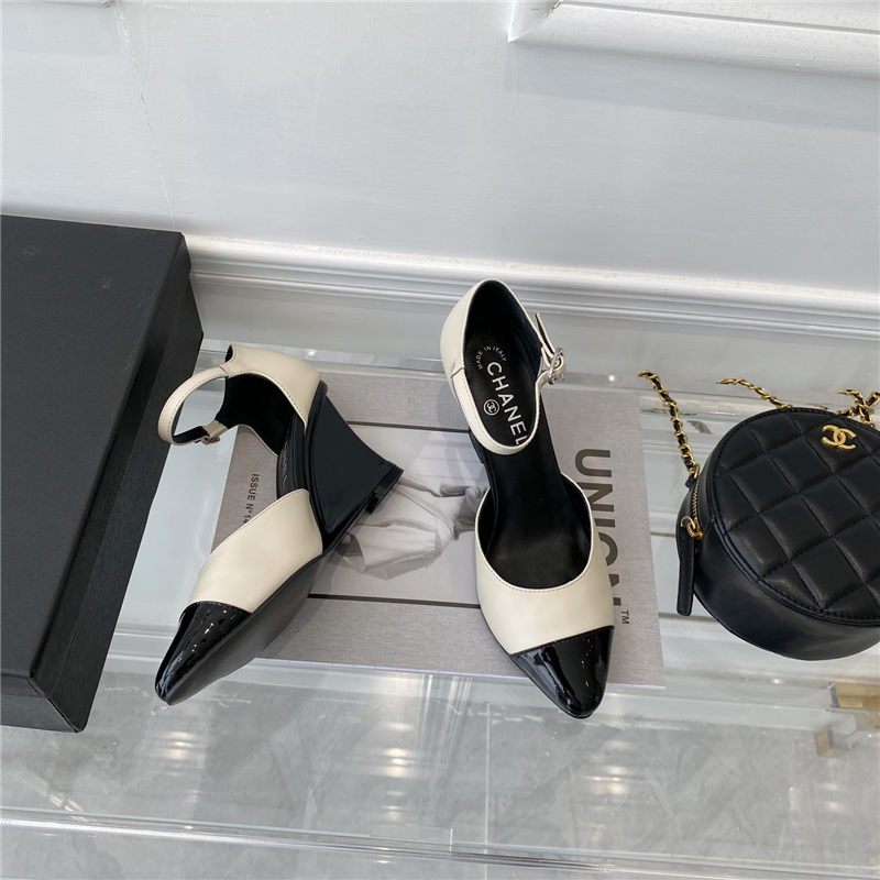 Chanel Women Pumps