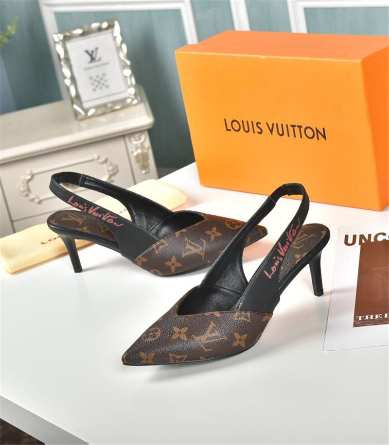 LV Women Pumps